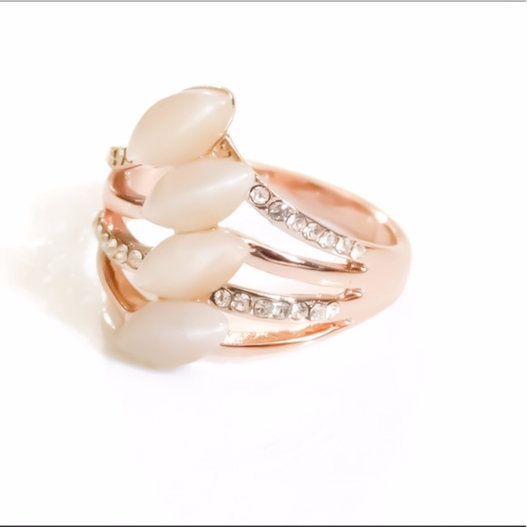 🖤firm🖤 Rose gold pink Opal ring - Picture 3 of 4