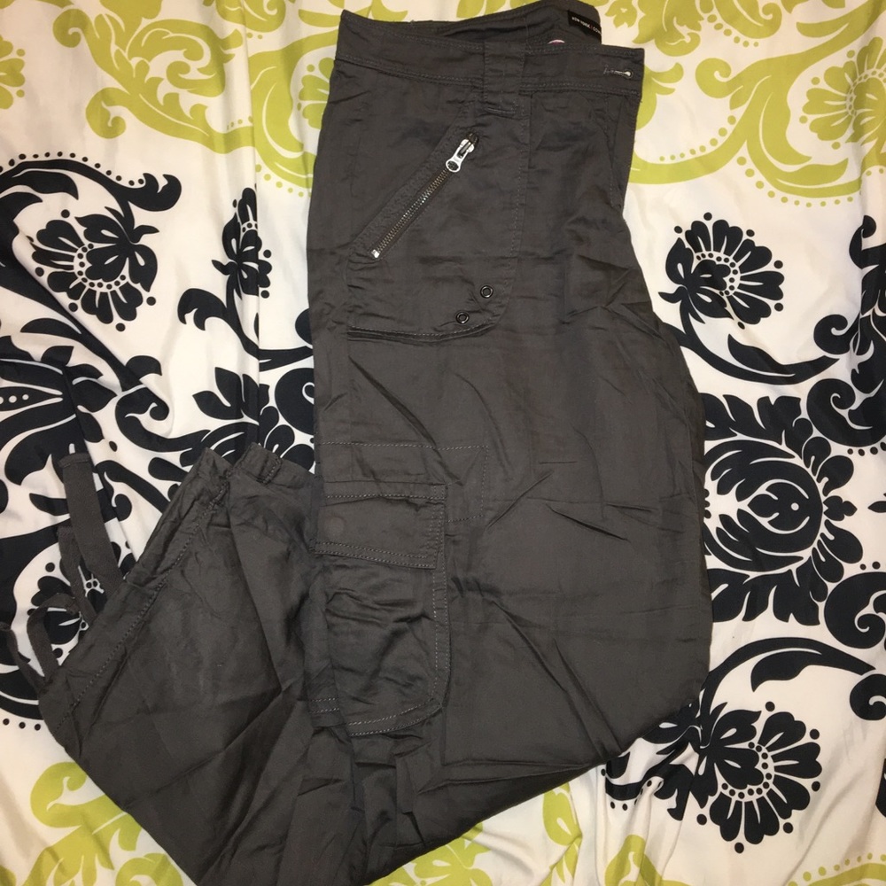 📍🆕NY&COMPANY gray khakis size 12