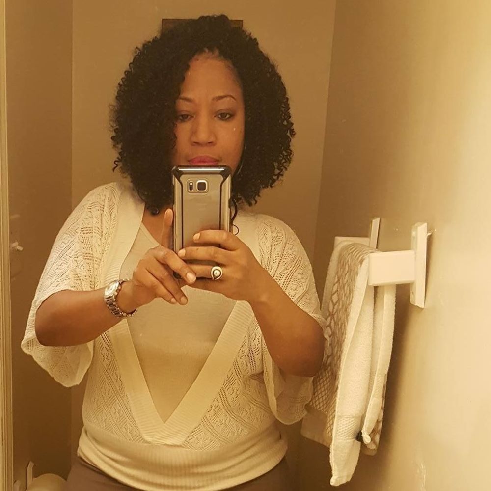 Meet your Posher, Adora