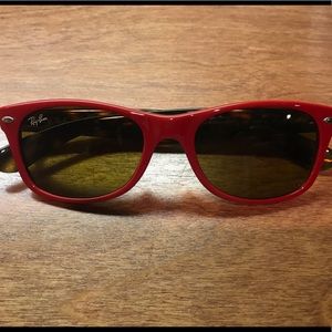 Red Ray Ban Wayfarers