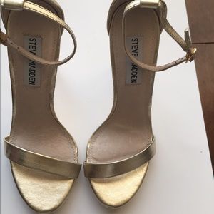 Steve Madden Stecy heel sandal. Size 6