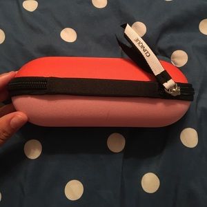 Clinique Sonic brush carrying case
