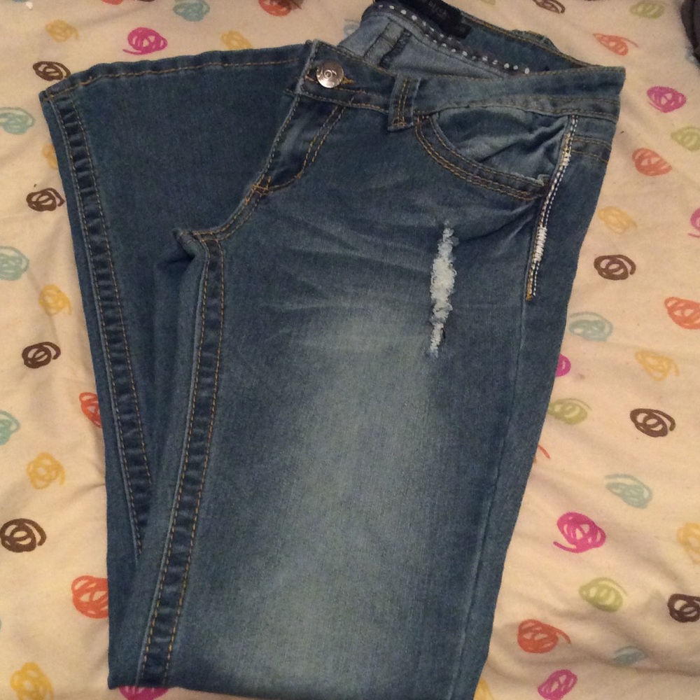 Light blue/distressed bootcut jeans