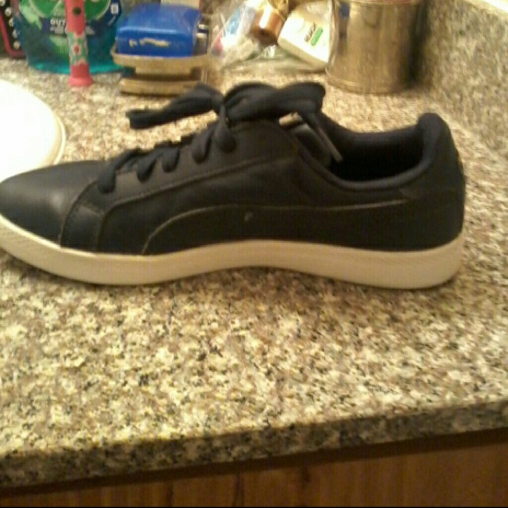 Pumas - Picture 4 of 4