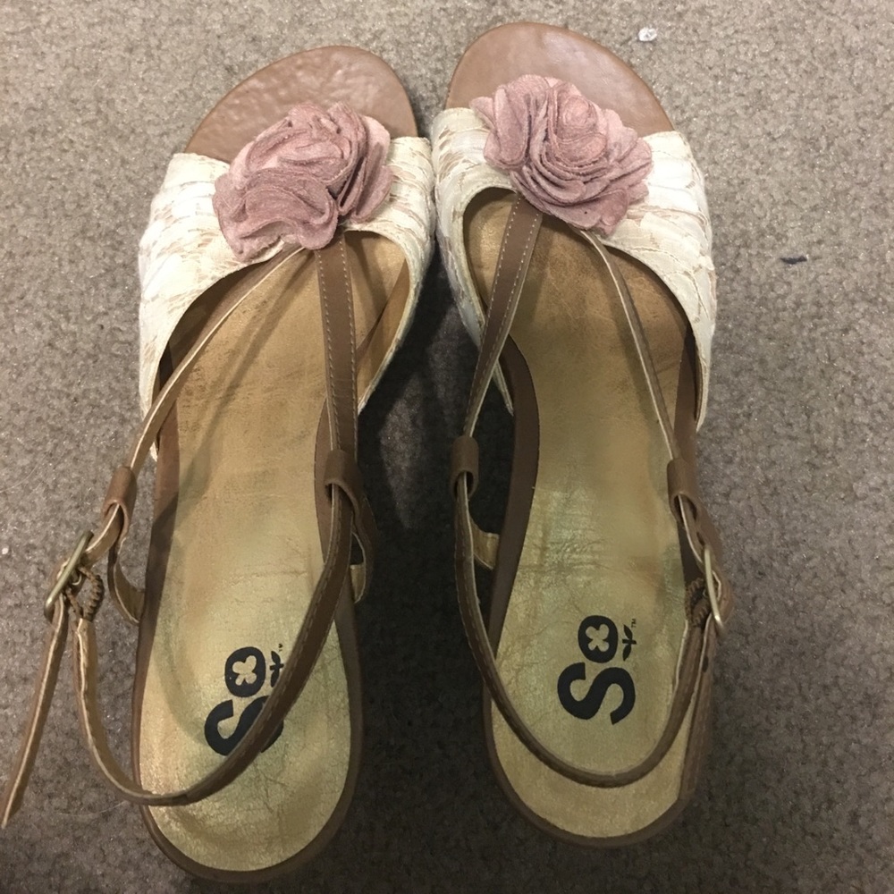 Flower wedges