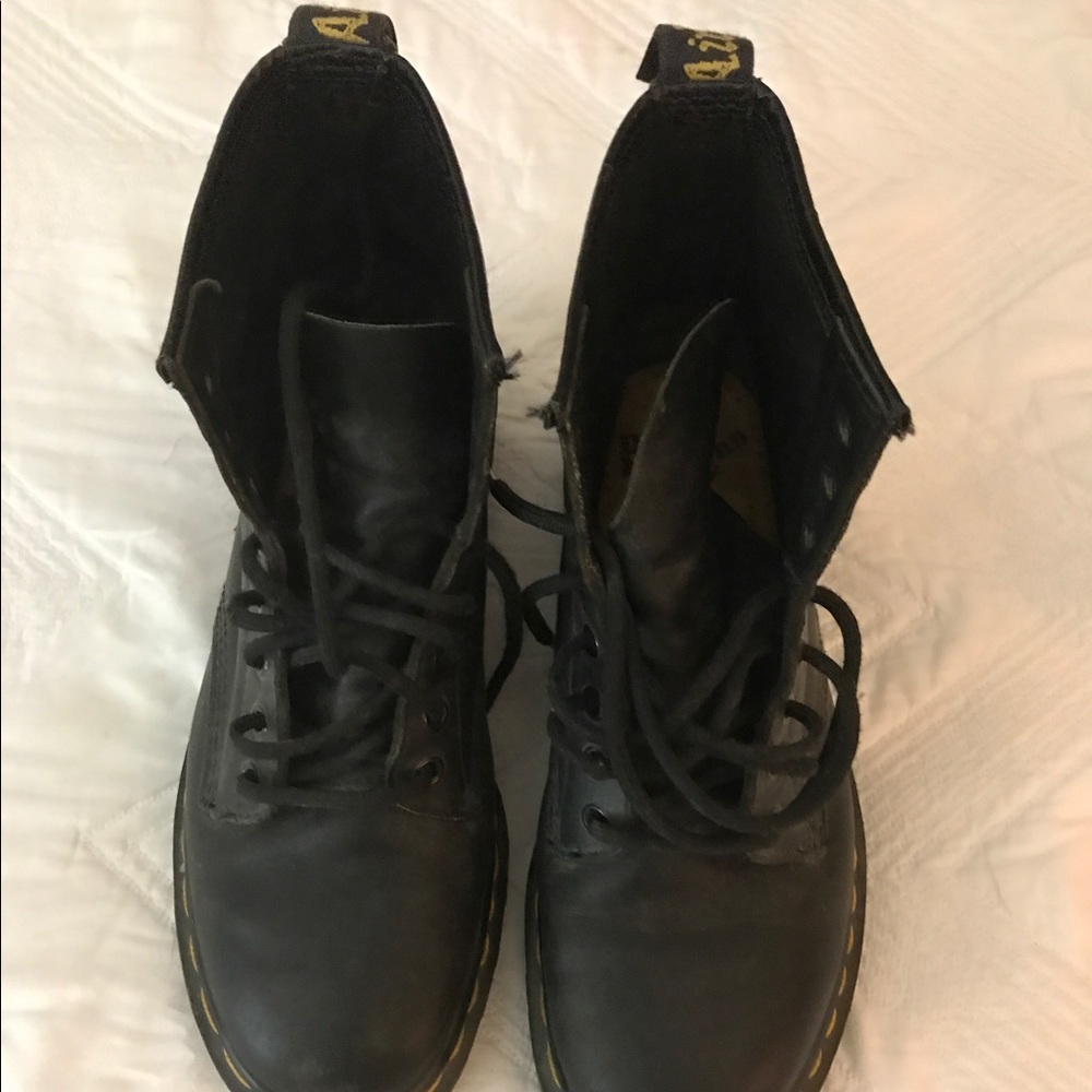 Beautiful black Dr. Martens (8 eye)
