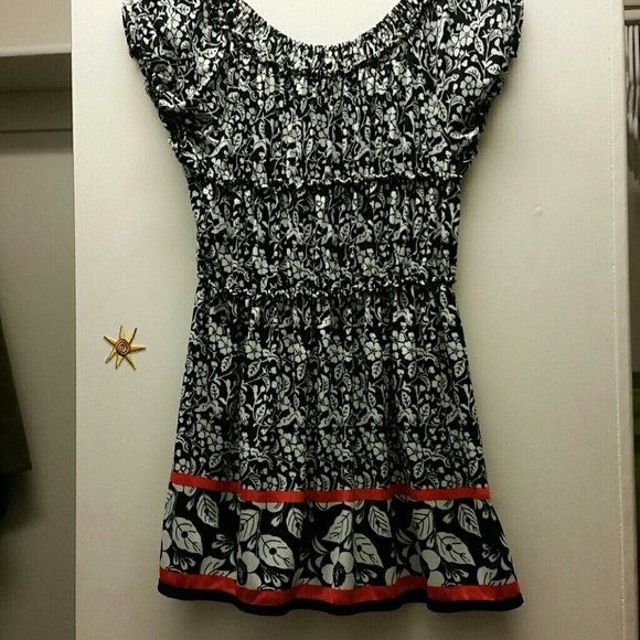 Max Studio top - Picture 3 of 4