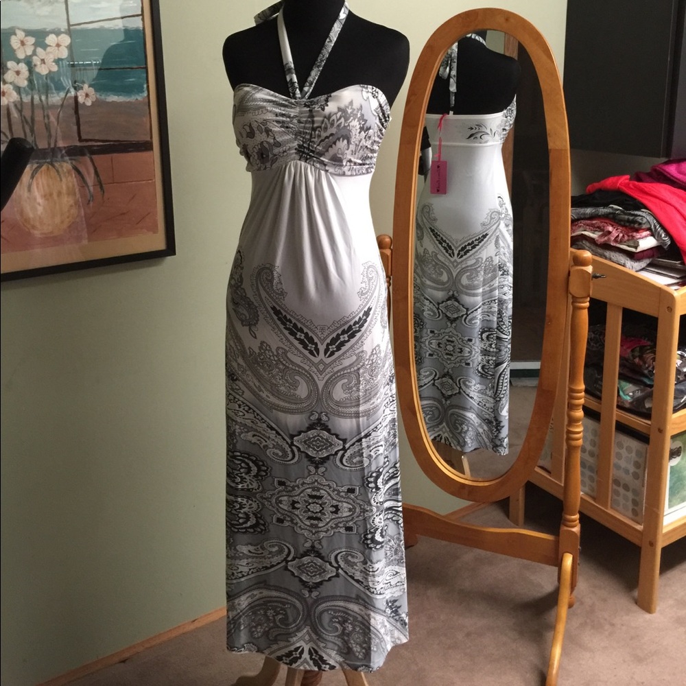 Maxi Dress Paisely Print, size S. NWT