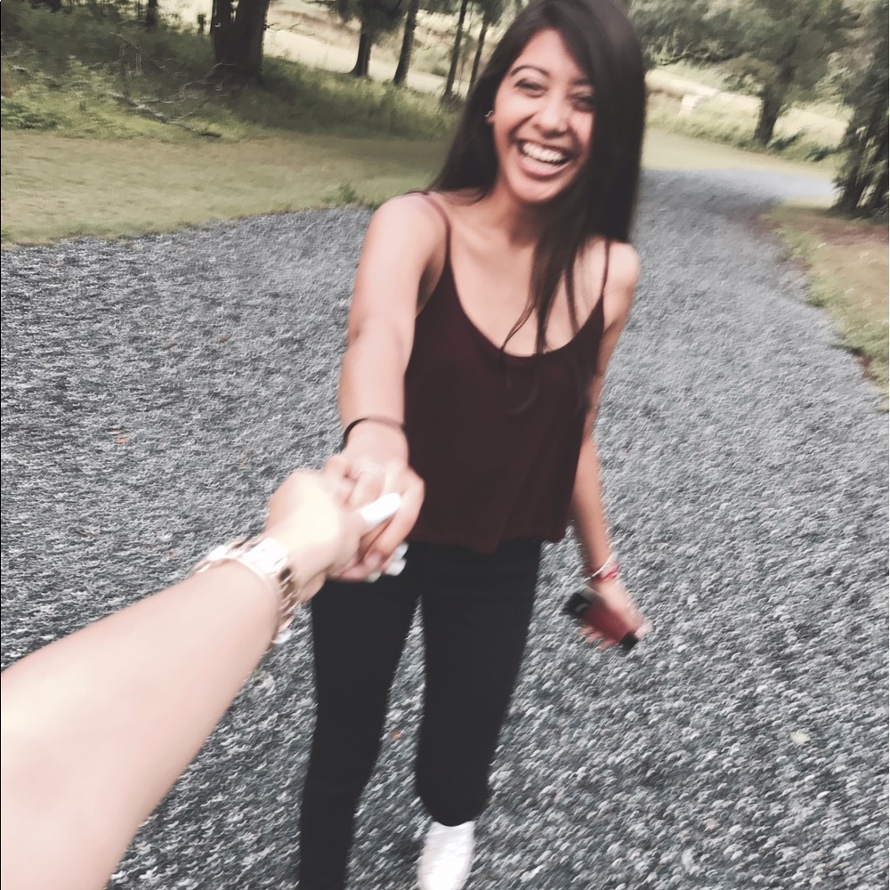 Meet your Posher, Leslie