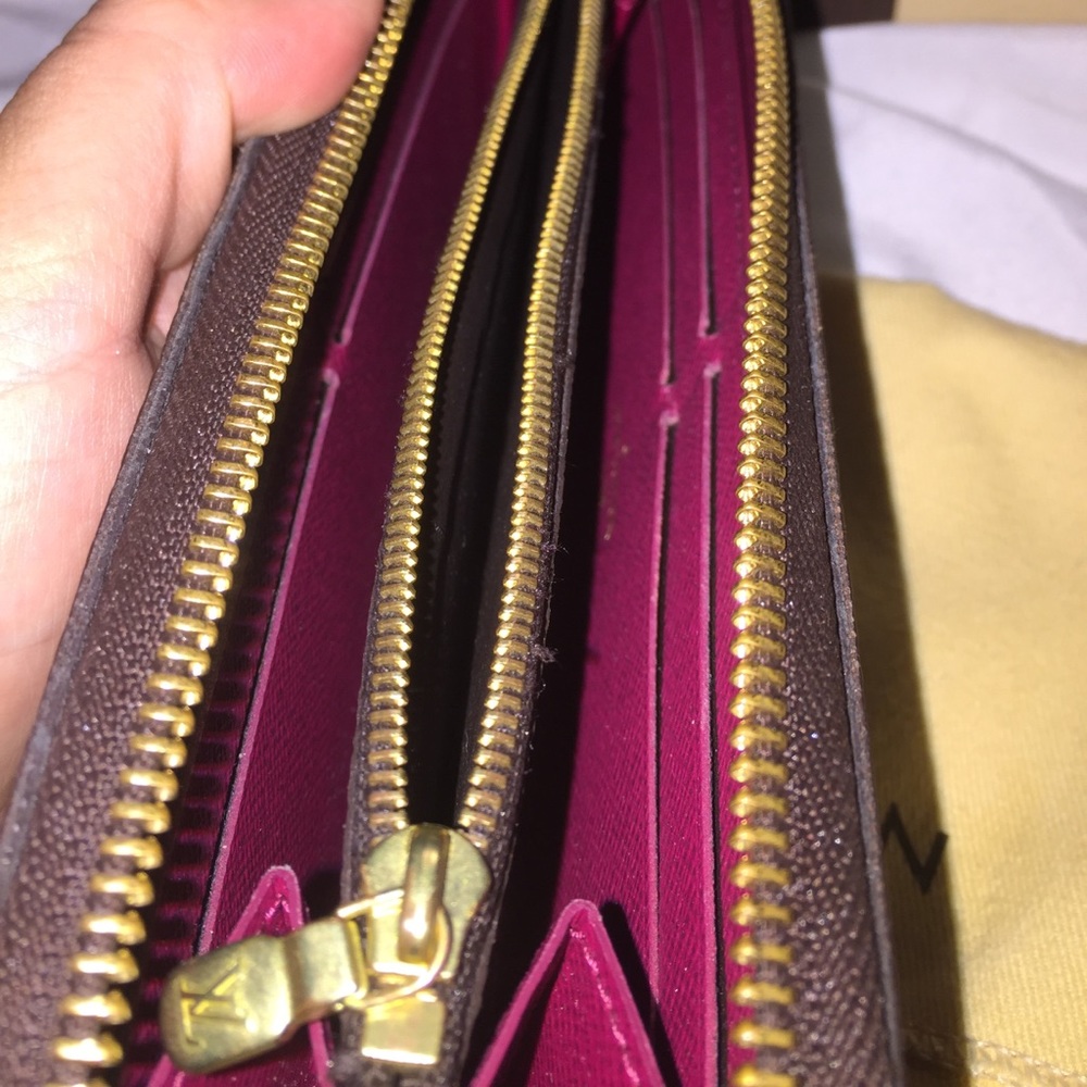 Louis Vuitton Clemente Wallet (monogram) - Picture 6 of 8