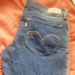 Women Levi capri