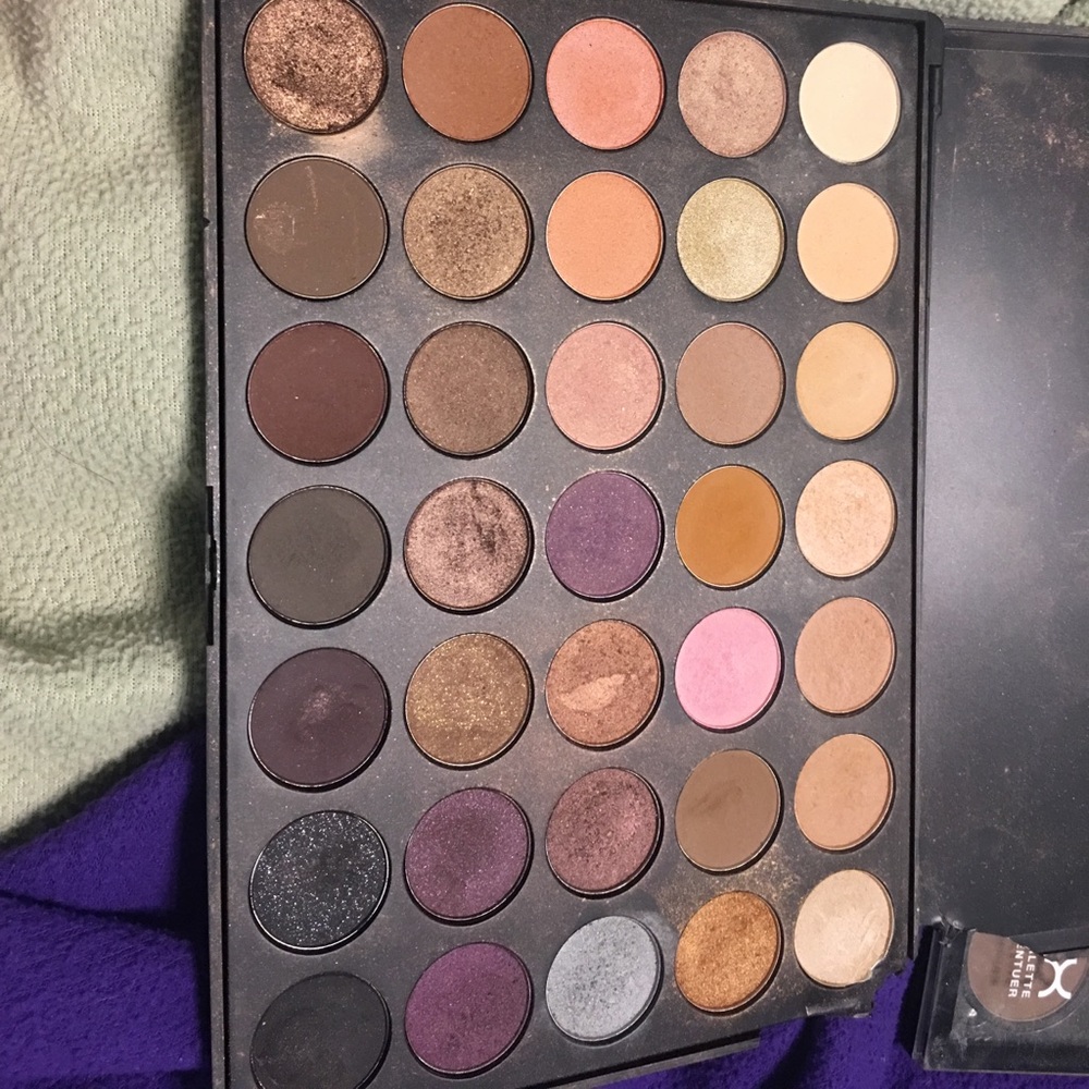Makeup bundle! - Picture 2 of 8