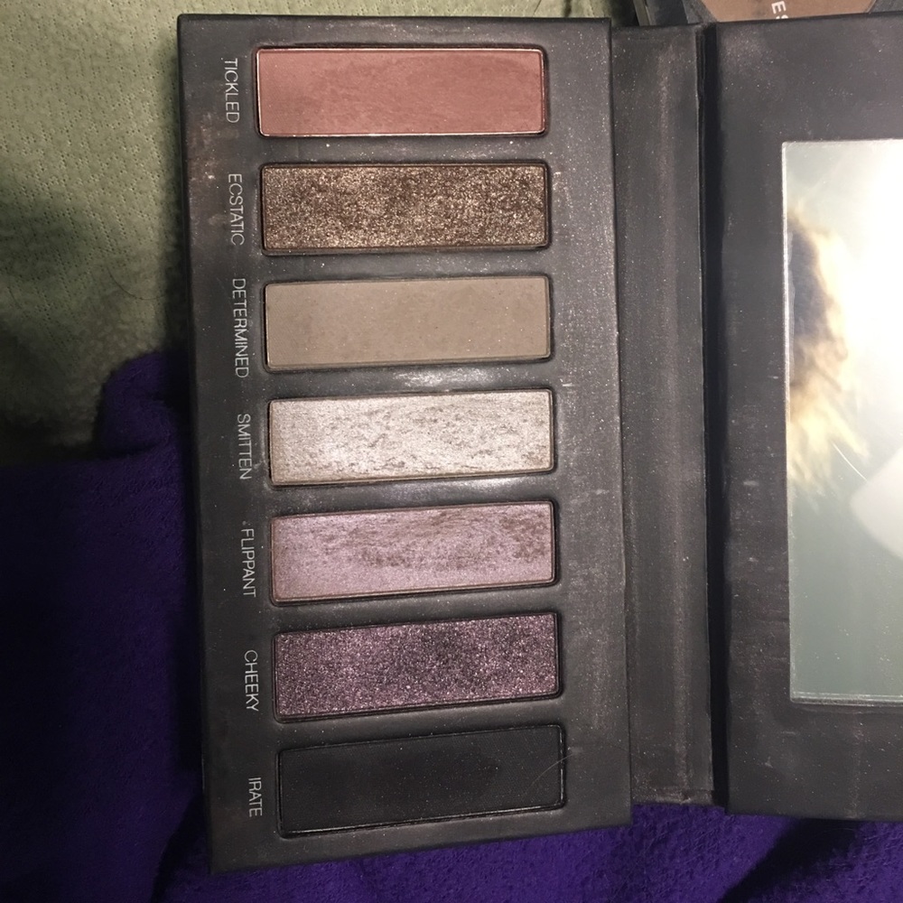 Makeup bundle! - Picture 5 of 8