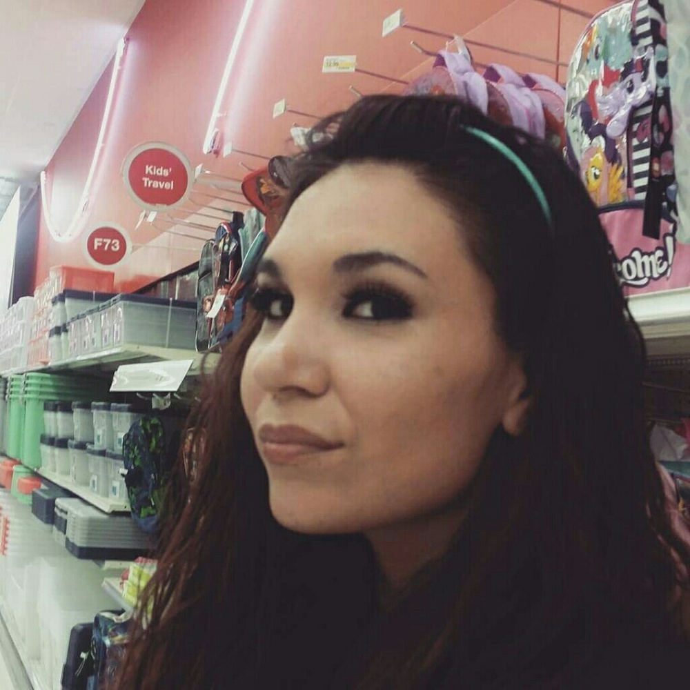 Meet your Posher, Cassie