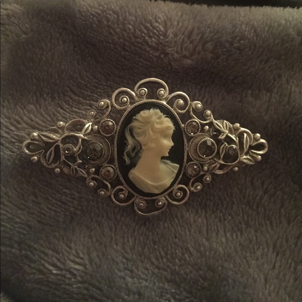 🖤Vintage Gothic 🖤Cameo Brooch🖤