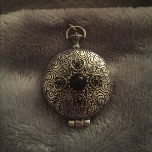 🖤🔮Silver🔮🖤Costume Jewelery pendant🖤