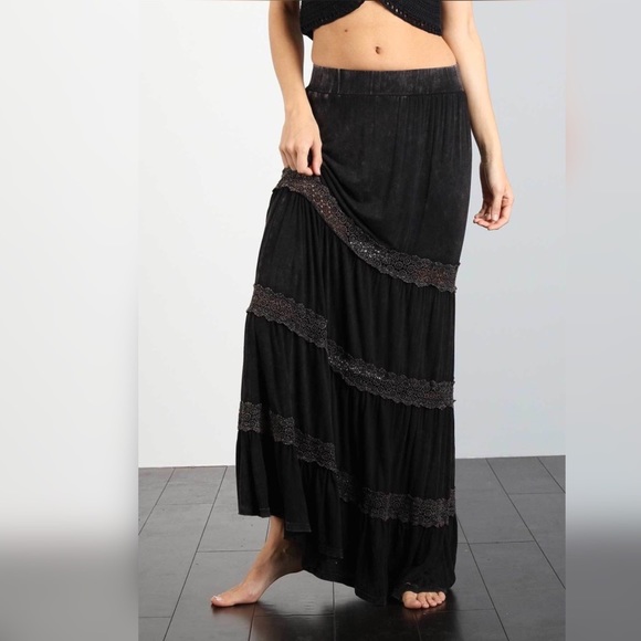 FLASH SALE BLACK MINERAL WASHED MAXI SKIRT - Picture 2 of 5