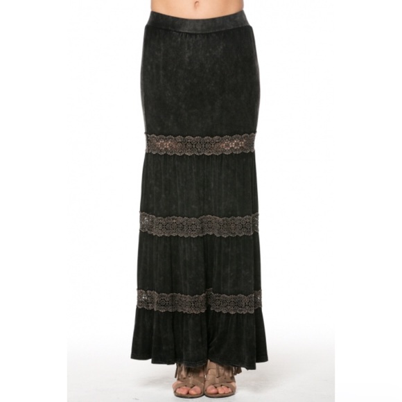 FLASH SALE BLACK MINERAL WASHED MAXI SKIRT - Picture 4 of 5
