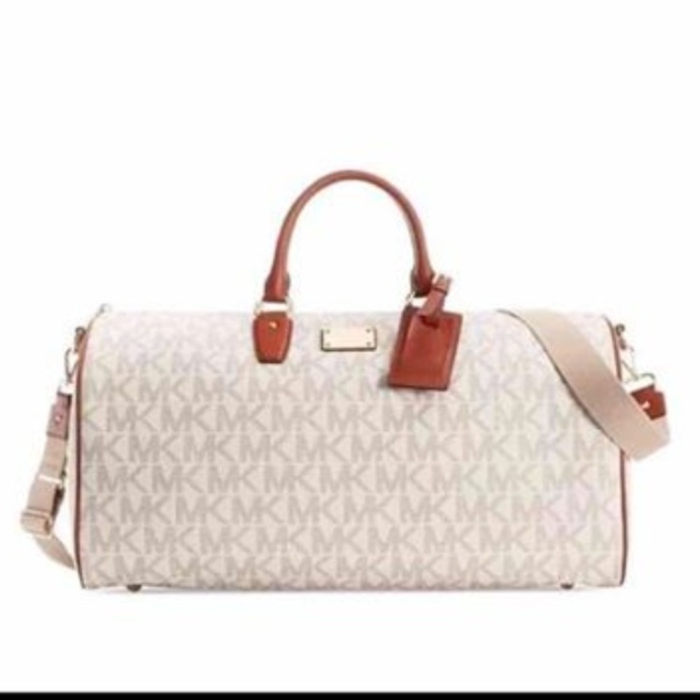 Michael Kors Duffle Over Night Bag in Vanilla
