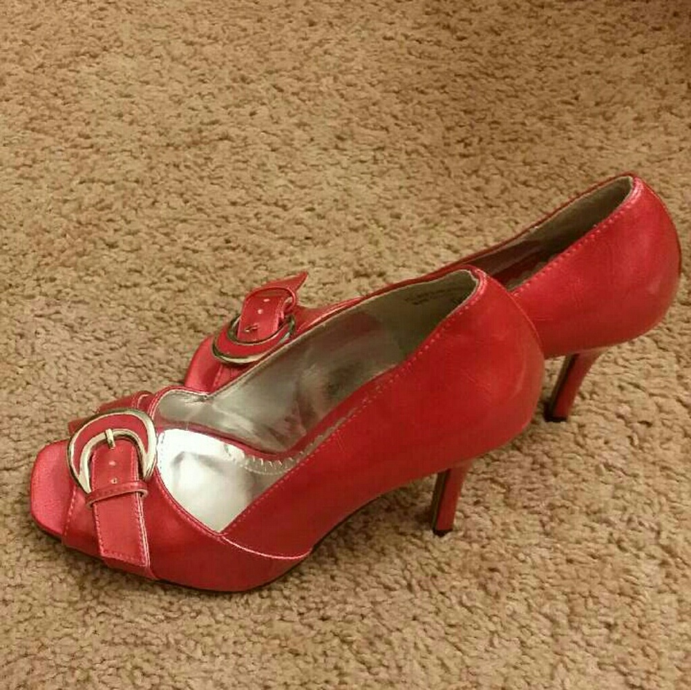 High heels - Picture 2 of 4