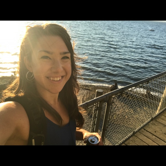 Meet your Posher, Anna - Picture 3 of 4