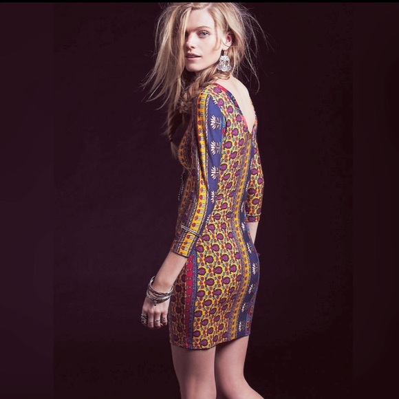 Hyperion Printed Bodycon DRESS Red Ethnic Tribal - Picture 3 of 4