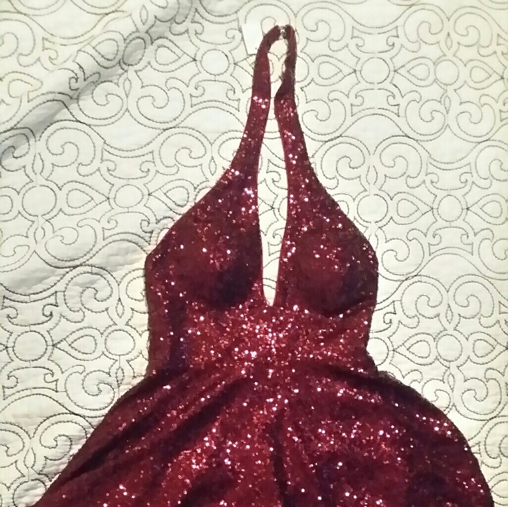Ruby red sequenced dress - Picture 2 of 3