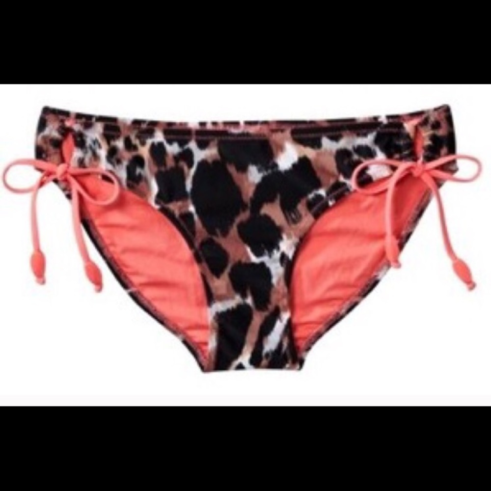 Leopard print bikini bottoms