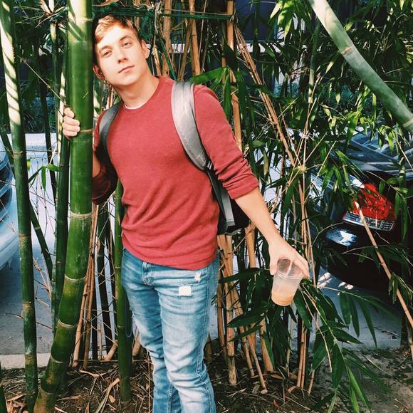 Meet your Posher, Sam - Picture 1 of 1