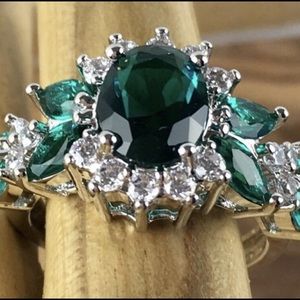 💍 Brand New Women's Ring 💍