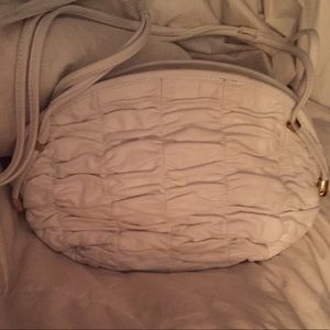 Vintage ELAINE SMALL WHITE LEATHER HANDBAG, OH MY!