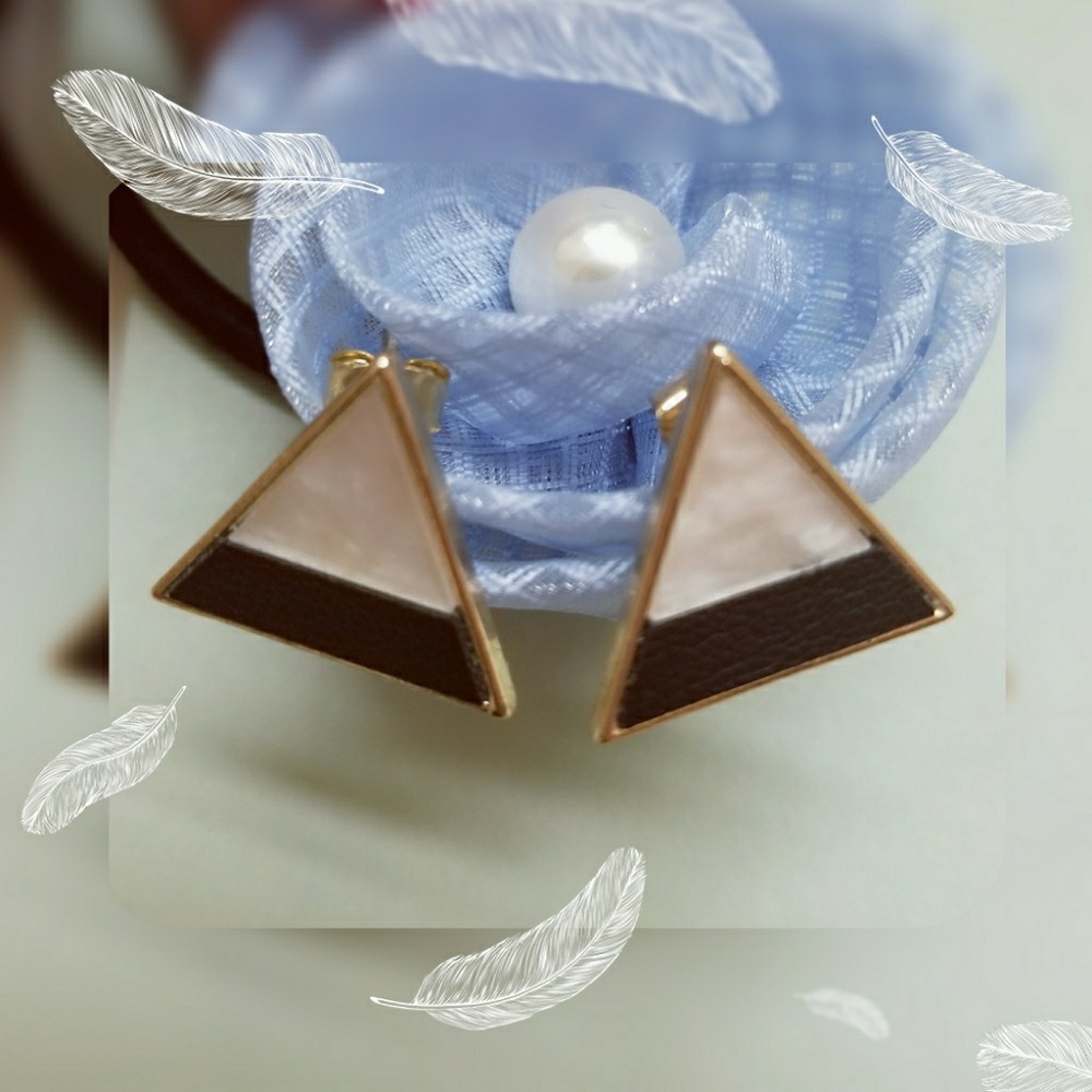 Mother of Pearl Inlay Triangle Stud Earrings