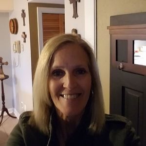 Meet your Posher, Cynthia