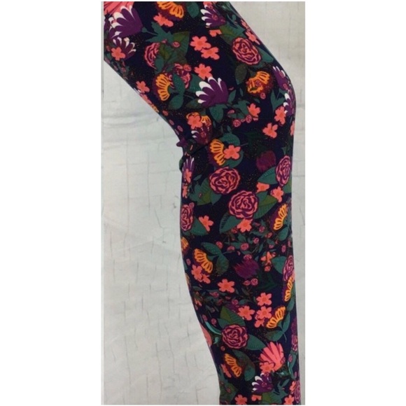 LuLaRoe Pants - LuLaRoe TC Leggings Bundle 2 for $30! LuLaRoe Pants - LuLaRoe TC Leggings Bundle 2 for $30!