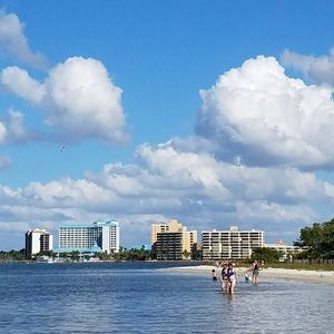 Meet your Posher, Janet