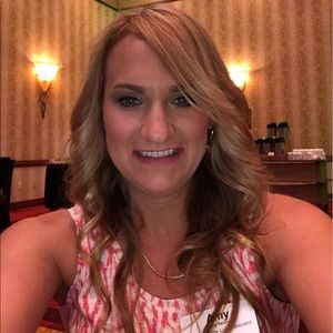 Meet your Posher, Amy