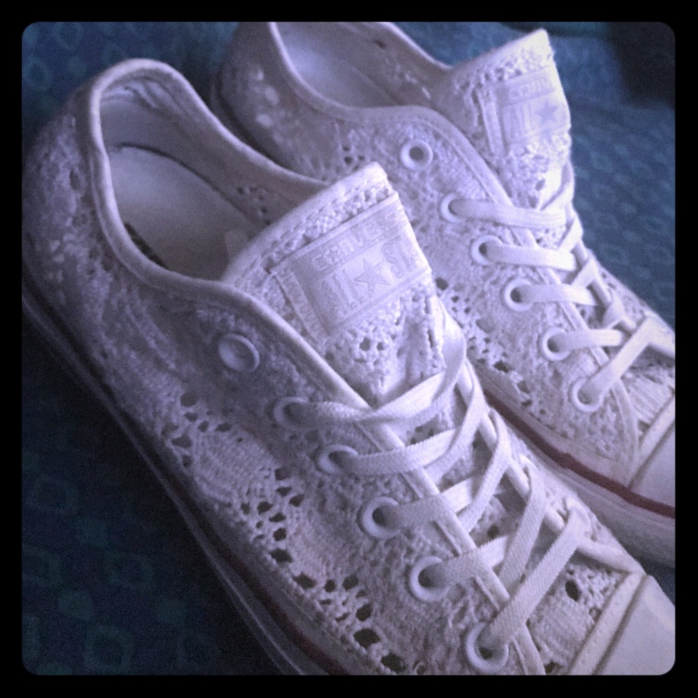 Lace Converse