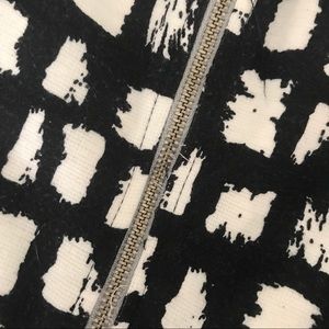 LuLaRoe Dresses - Lularoe Amelia Dress LuLaRoe Dresses - Lularoe Amelia Dress