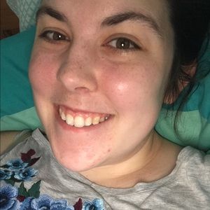 Meet your Posher, Caitlin