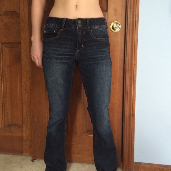 Low Rise American Eagle Jeans - Picture 1 of 7