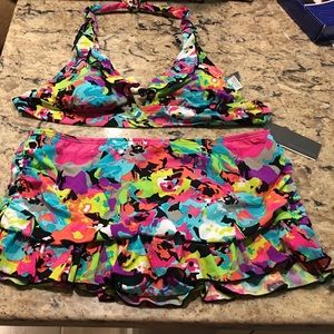 Kenneth Cole medium sized swim suit