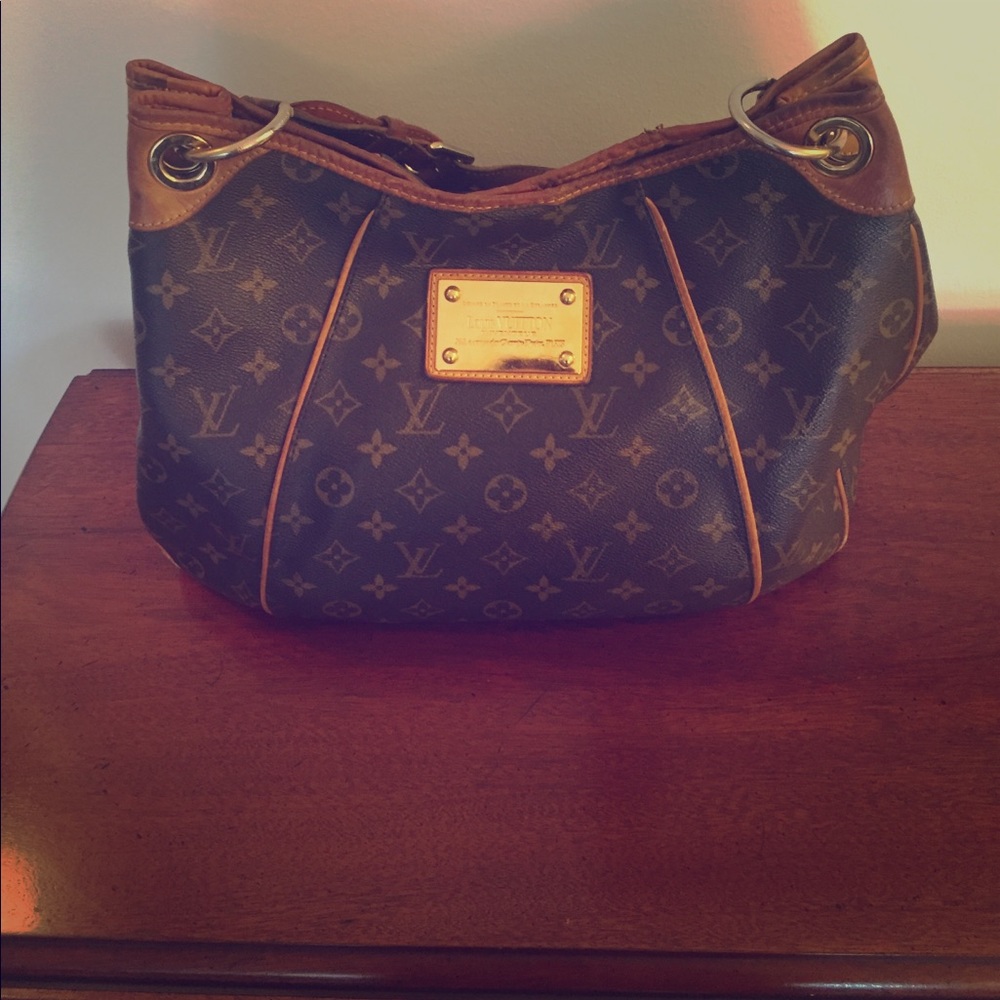 Louis Vuitton Galleria purse.