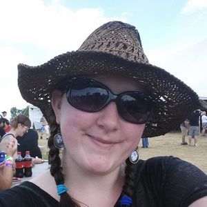 Meet your Posher, Carrie