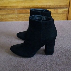 Black bootie