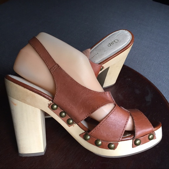 GAP Clog Platform Heel Sandals 9 - Picture 4 of 6