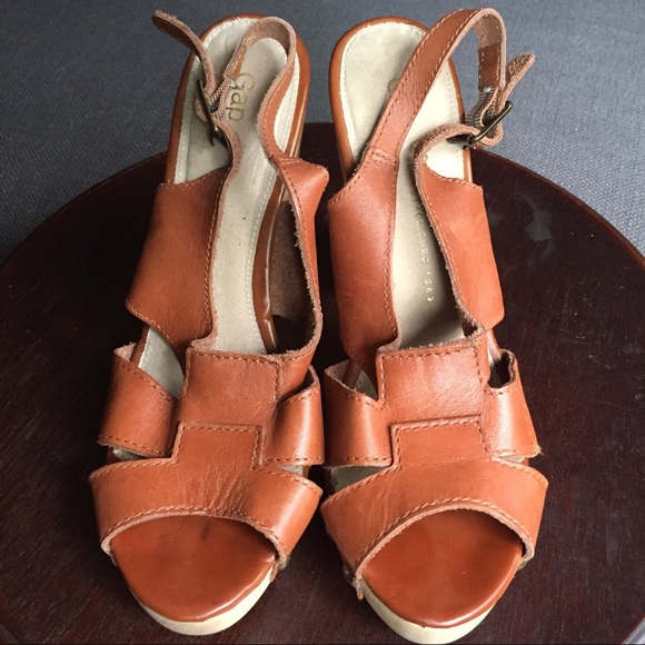 GAP Clog Platform Heel Sandals 9 - Picture 5 of 6