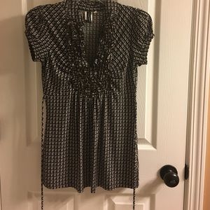 2 V-Neck Dress shirts