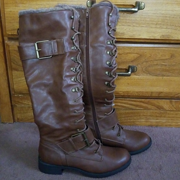 Tall lace up boots - Picture 1 of 4