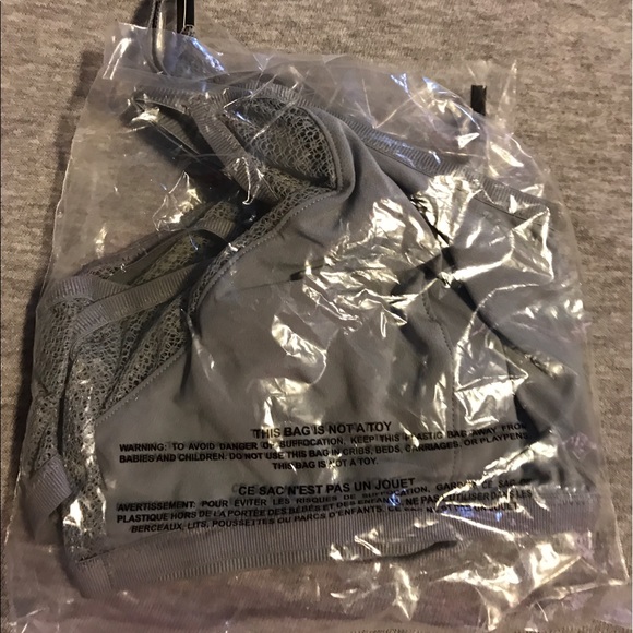 BNIP Victoria's Secret Gray Scoop Wrap Bralette - Picture 3 of 6