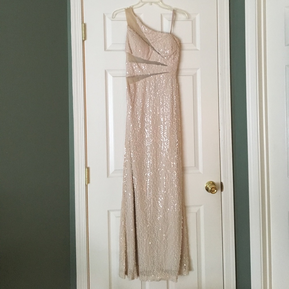 One Shoulder Prom / Evening Gown